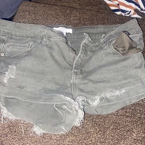 short shorts idk the size all ik is they fit like a small and it says petite